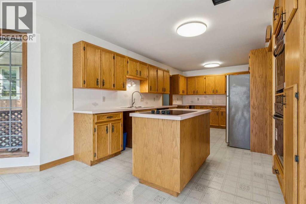 5031 Vienna Drive Nw, Calgary, Alberta  T3A 0W8 - Photo 7 - A2258794
