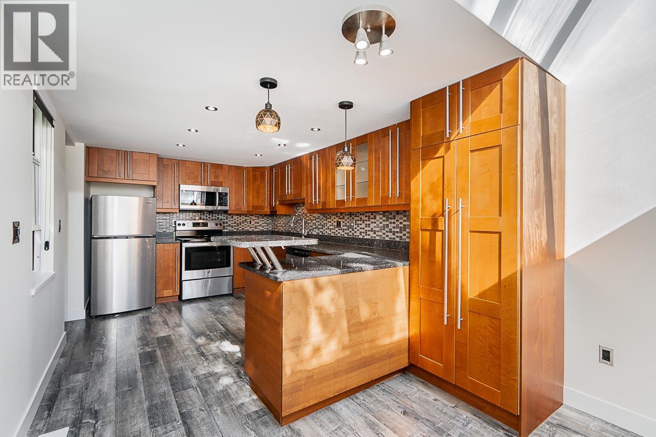 8561 Flowering Place, Burnaby, British Columbia  V5A 4B4 - Photo 15 - R3052632
