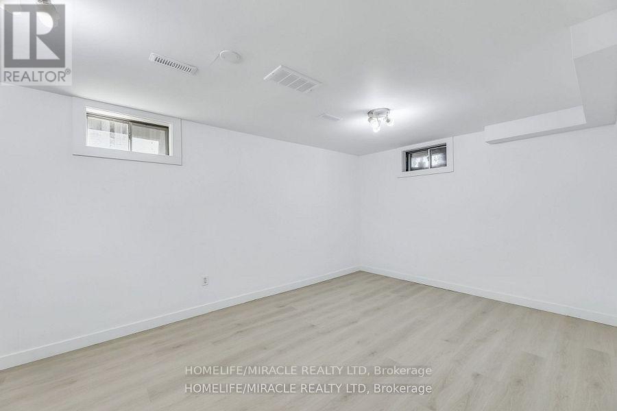 291 Portsmouth Crescent E, London East, Ontario  N5V 4E1 - Photo 18 - X12438729