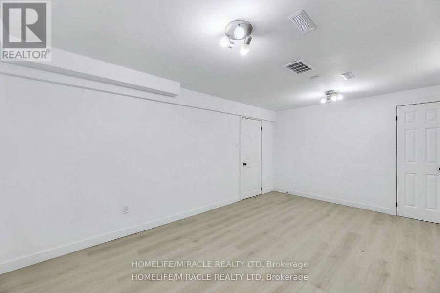 291 Portsmouth Crescent E, London East, Ontario  N5V 4E1 - Photo 19 - X12438729
