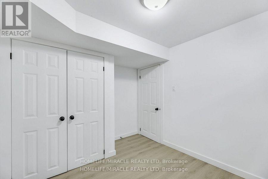 291 Portsmouth Crescent E, London East, Ontario  N5V 4E1 - Photo 22 - X12438729