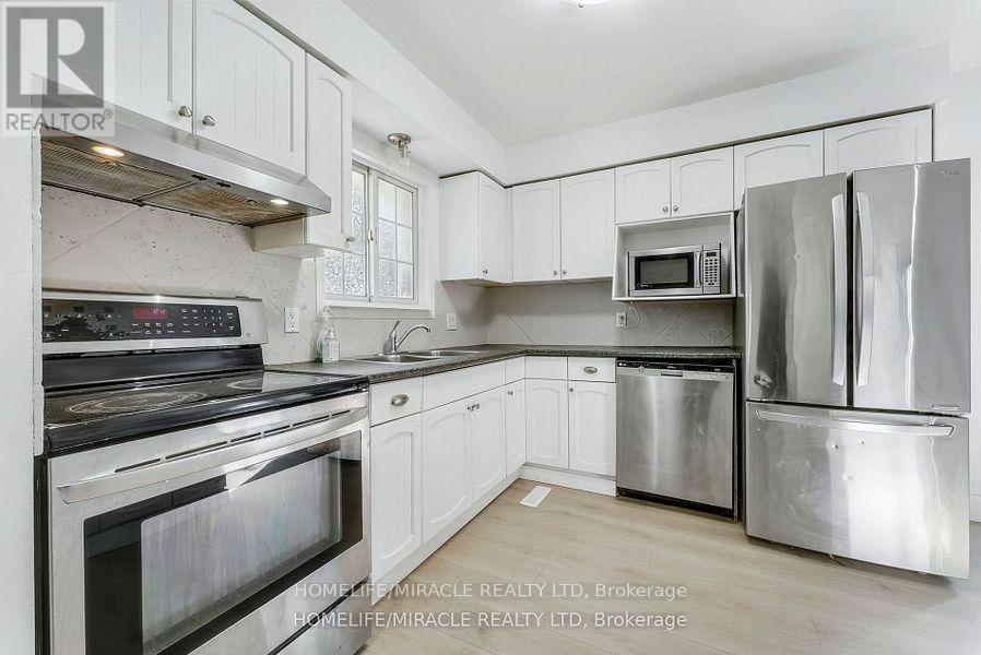 291 Portsmouth Crescent E, London East, Ontario  N5V 4E1 - Photo 8 - X12438729