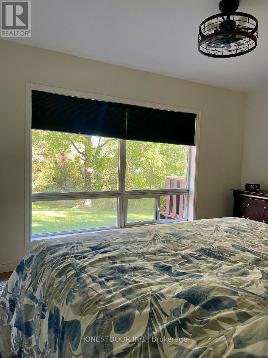 214 North Street, Thames Centre, Ontario  N0L 1G3 - Photo 10 - X12438750
