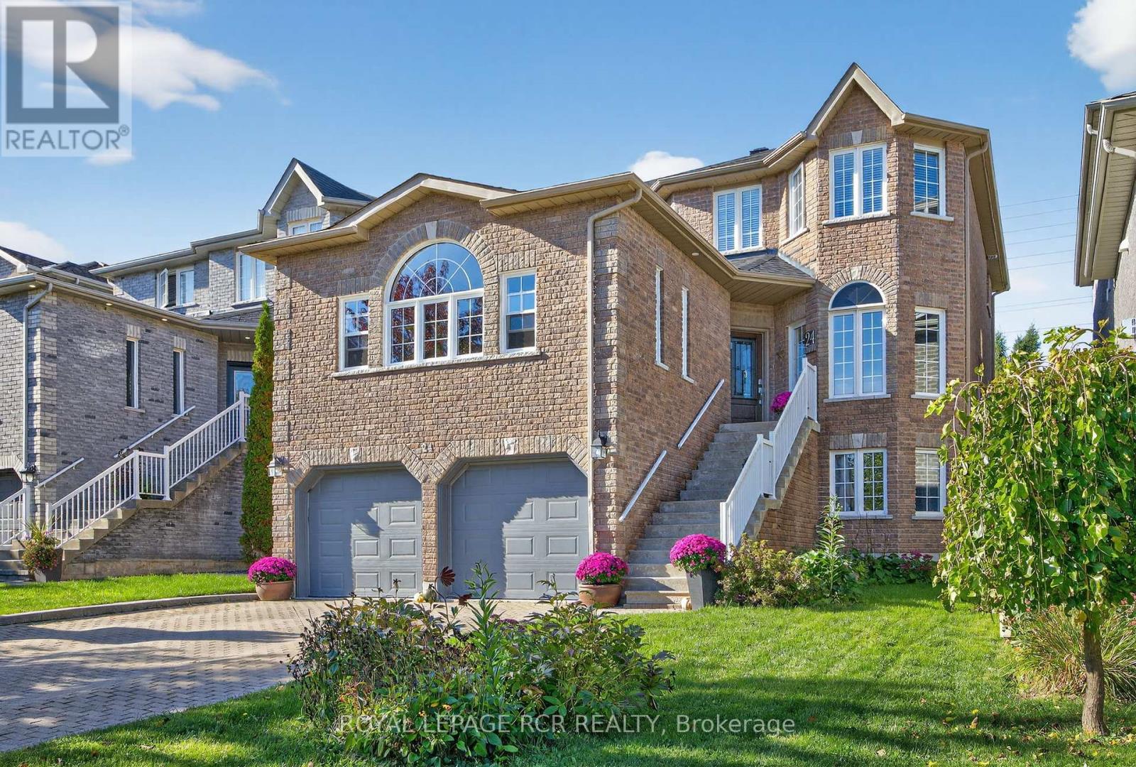24 TASCONA COURT, Barrie, Ontario