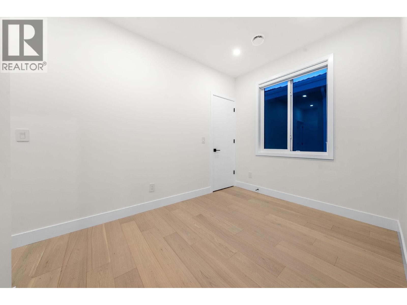 7586 2nd Street, Burnaby, British Columbia  V3N 3R6 - Photo 20 - R3054255