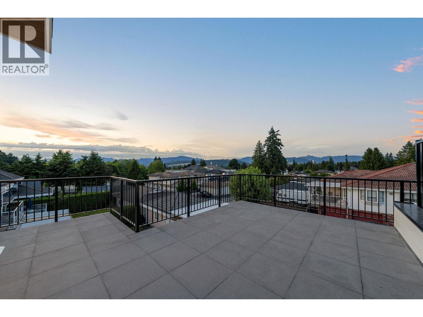 7586 2nd Street, Burnaby, British Columbia  V3N 3R6 - Photo 26 - R3054255