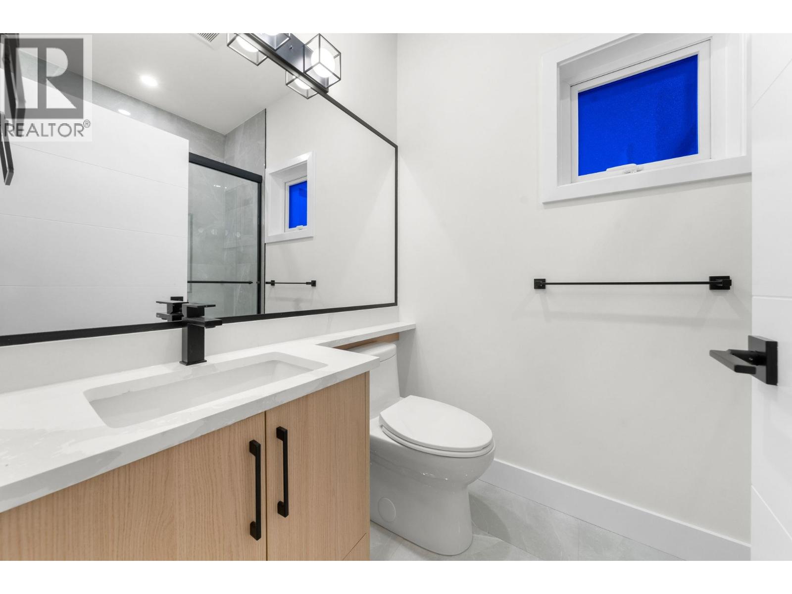 7586 2nd Street, Burnaby, British Columbia  V3N 3R6 - Photo 32 - R3054255
