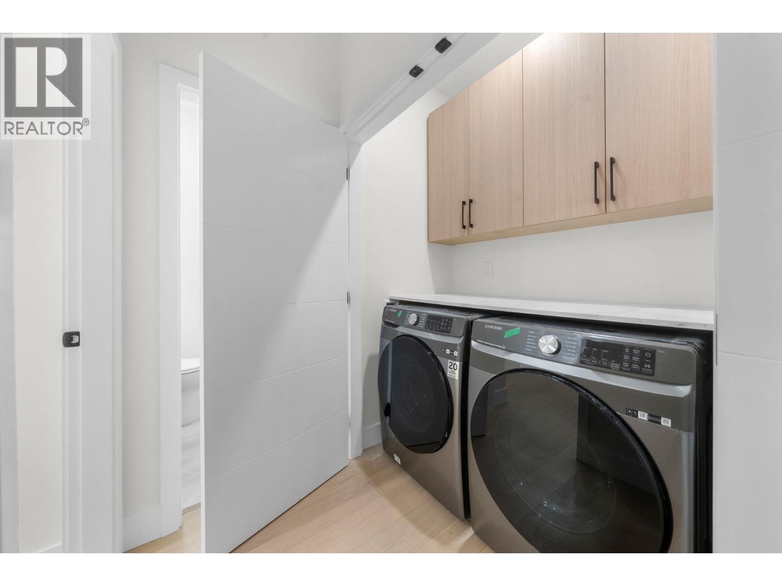 7586 2nd Street, Burnaby, British Columbia  V3N 3R6 - Photo 33 - R3054255
