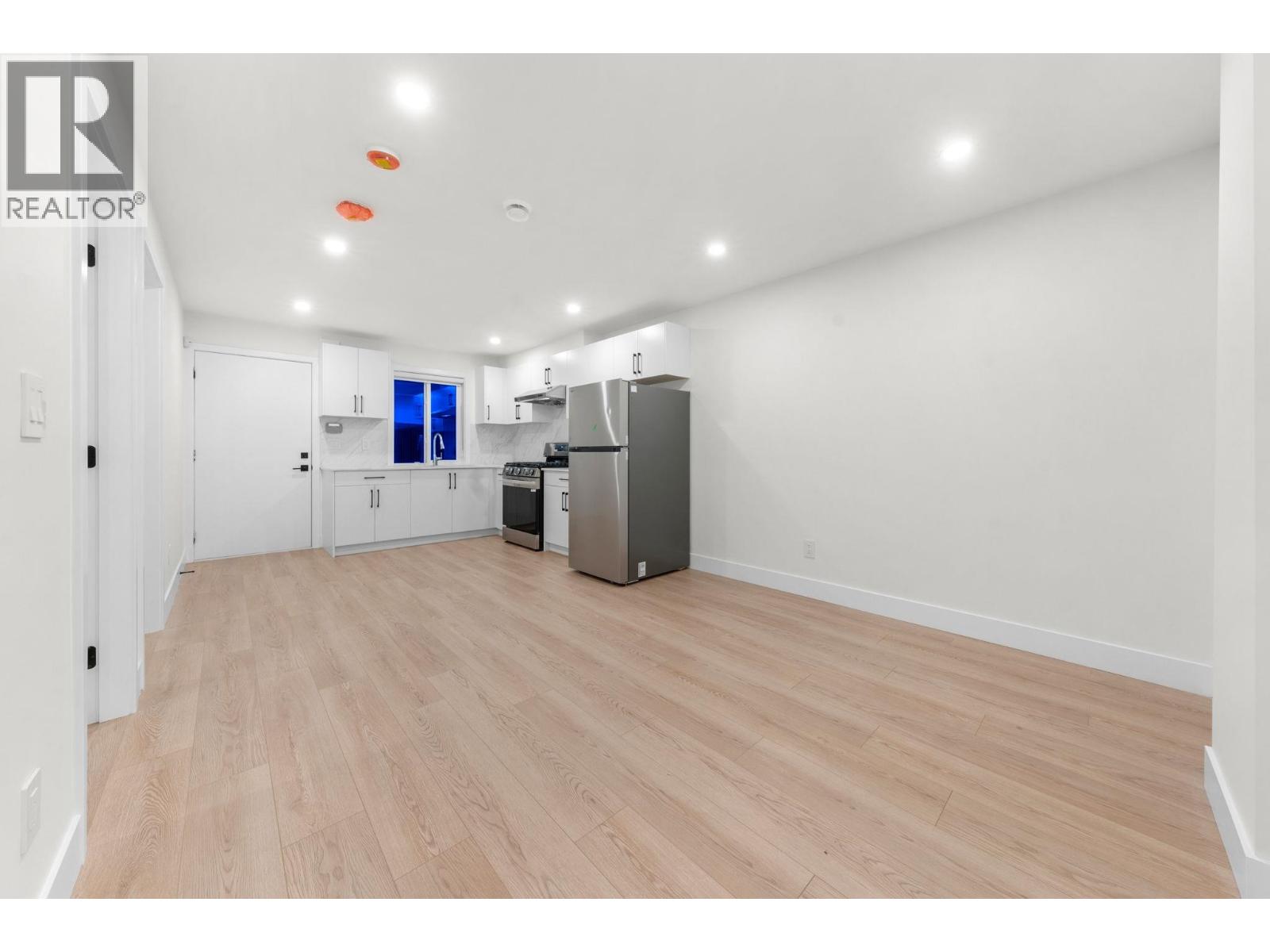 7586 2nd Street, Burnaby, British Columbia  V3N 3R6 - Photo 35 - R3054255