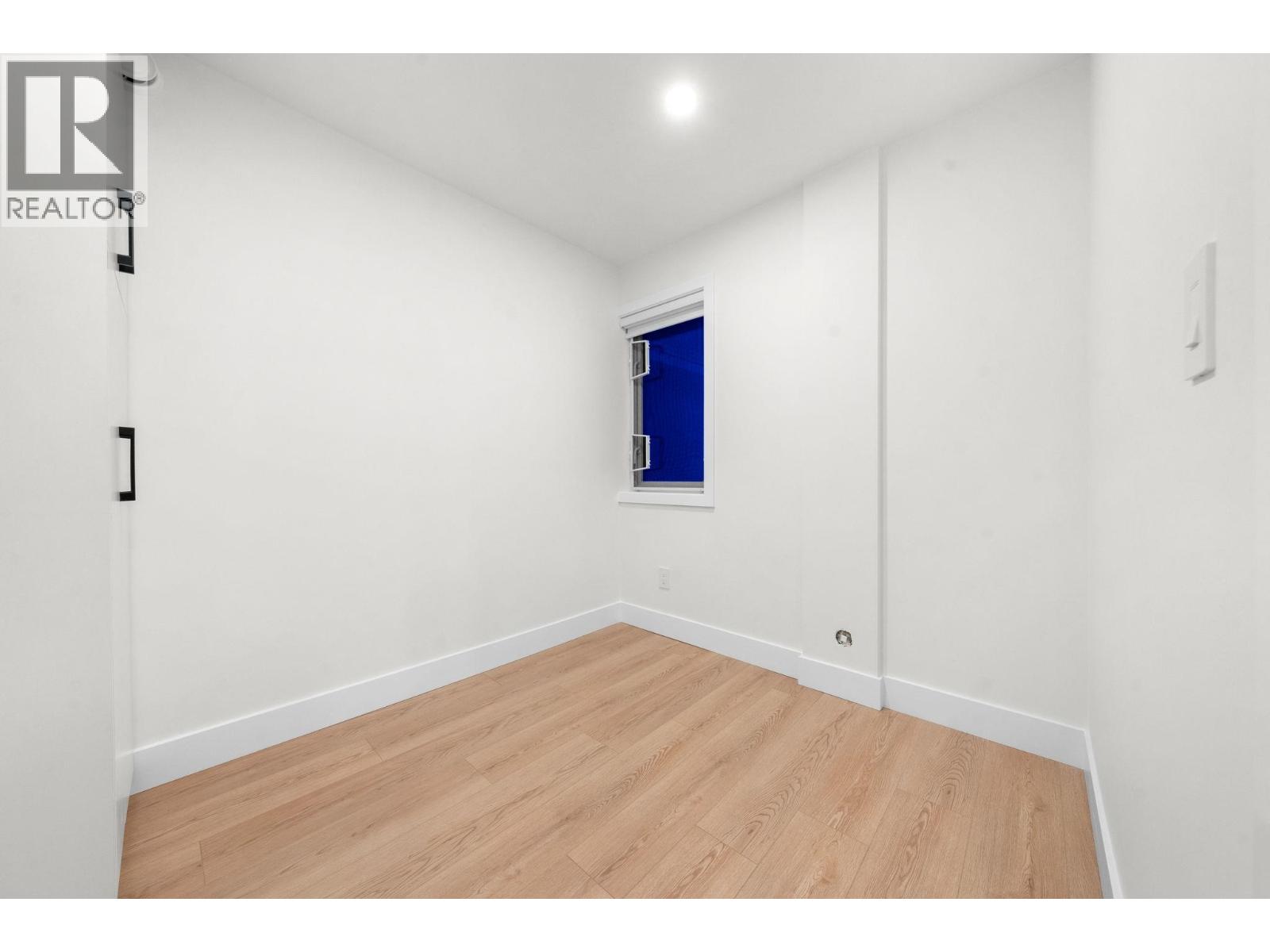 7586 2nd Street, Burnaby, British Columbia  V3N 3R6 - Photo 38 - R3054255