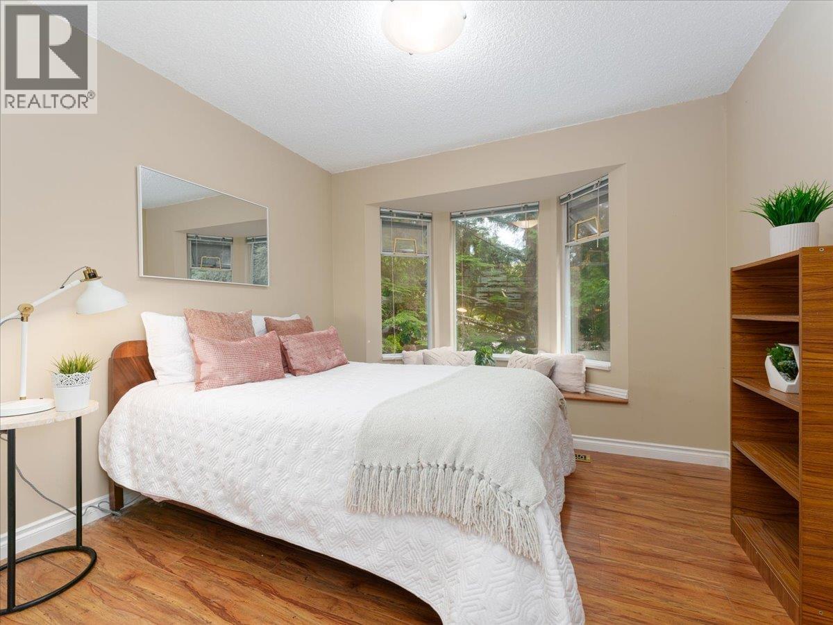 8804 Robins Court, Burnaby, British Columbia  V5A 4K7 - Photo 19 - R3054288