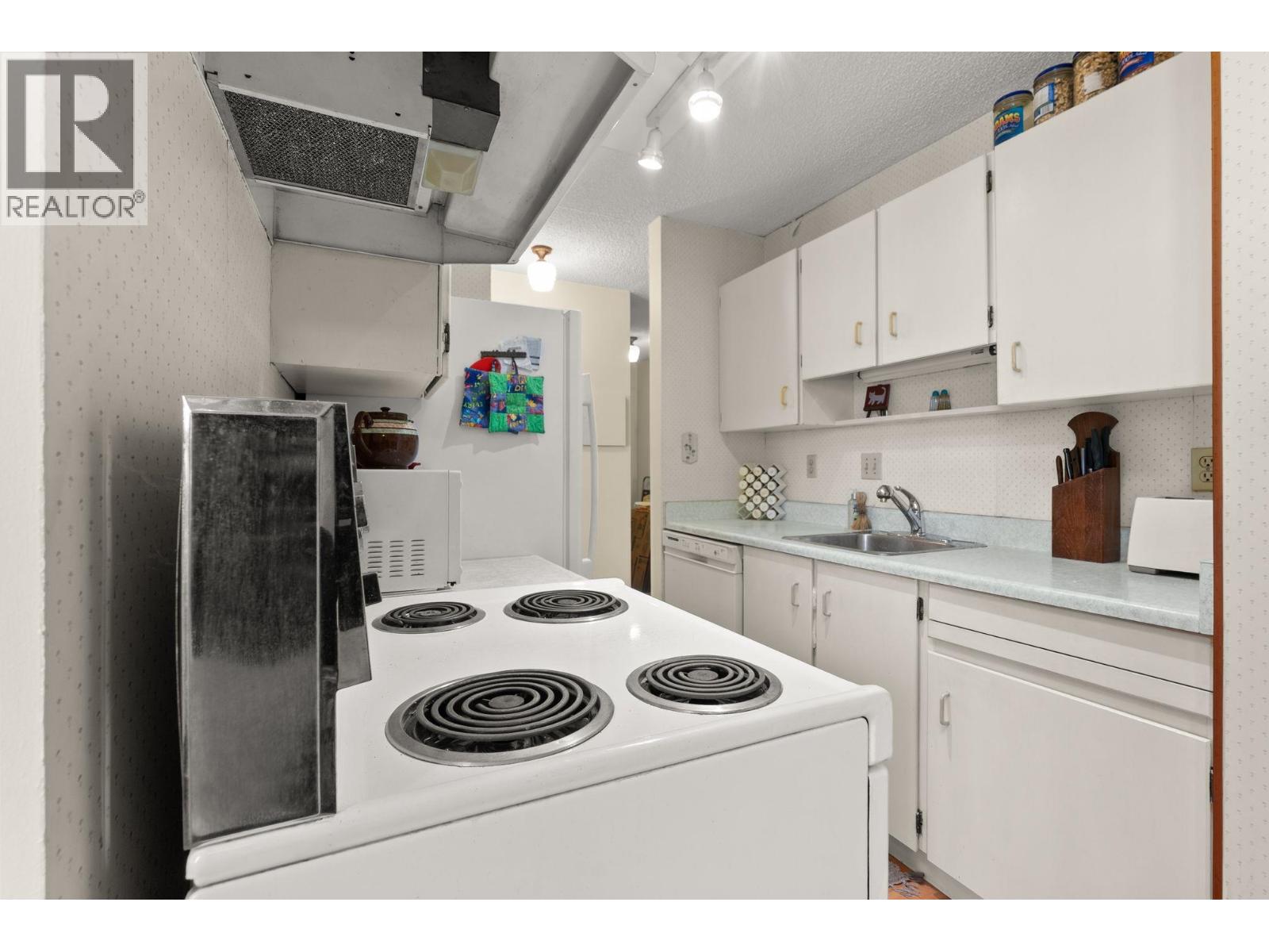 305 2100 W 3rd Avenue, Vancouver, British Columbia  V6K 1L1 - Photo 11 - R3054302