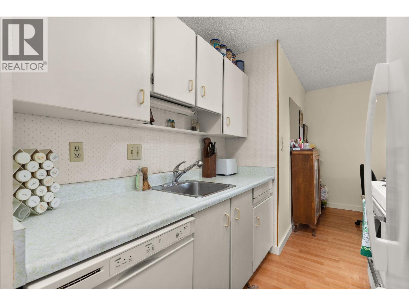 305 2100 W 3rd Avenue, Vancouver, British Columbia  V6K 1L1 - Photo 14 - R3054302