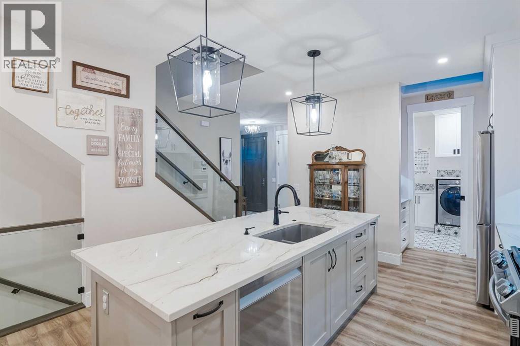 60 Walcrest Hill Se, Calgary, Alberta  T2X 4V9 - Photo 12 - A2257074