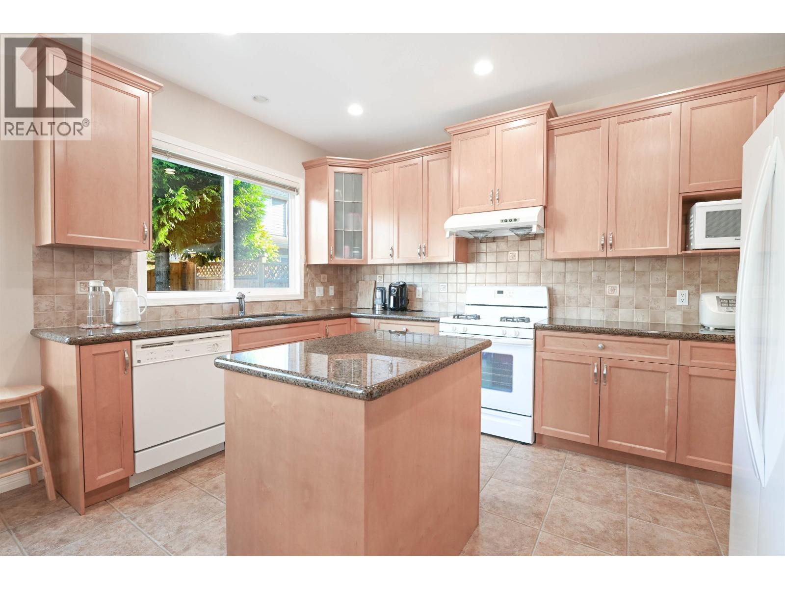 9382 Pauleshin Crescent, Richmond, British Columbia  V7E 6P2 - Photo 4 - R3054284