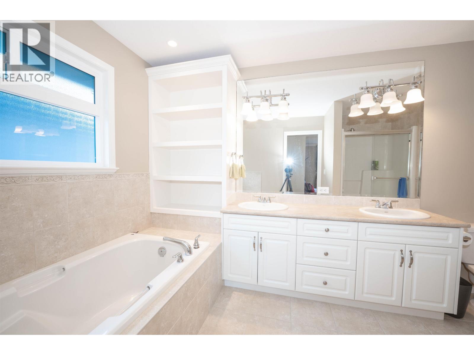 9382 Pauleshin Crescent, Richmond, British Columbia  V7E 6P2 - Photo 9 - R3054284