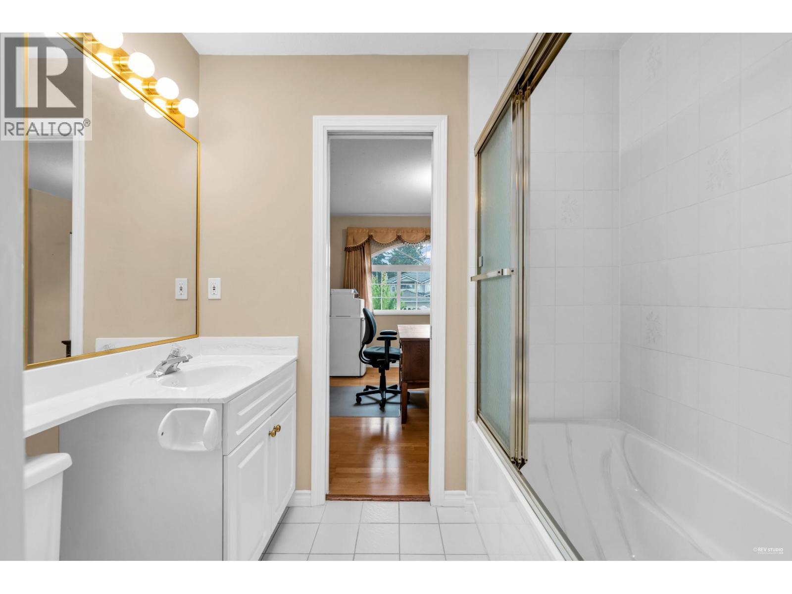 7866 14th Avenue, Burnaby, British Columbia  V3N 2B2 - Photo 18 - R3054070