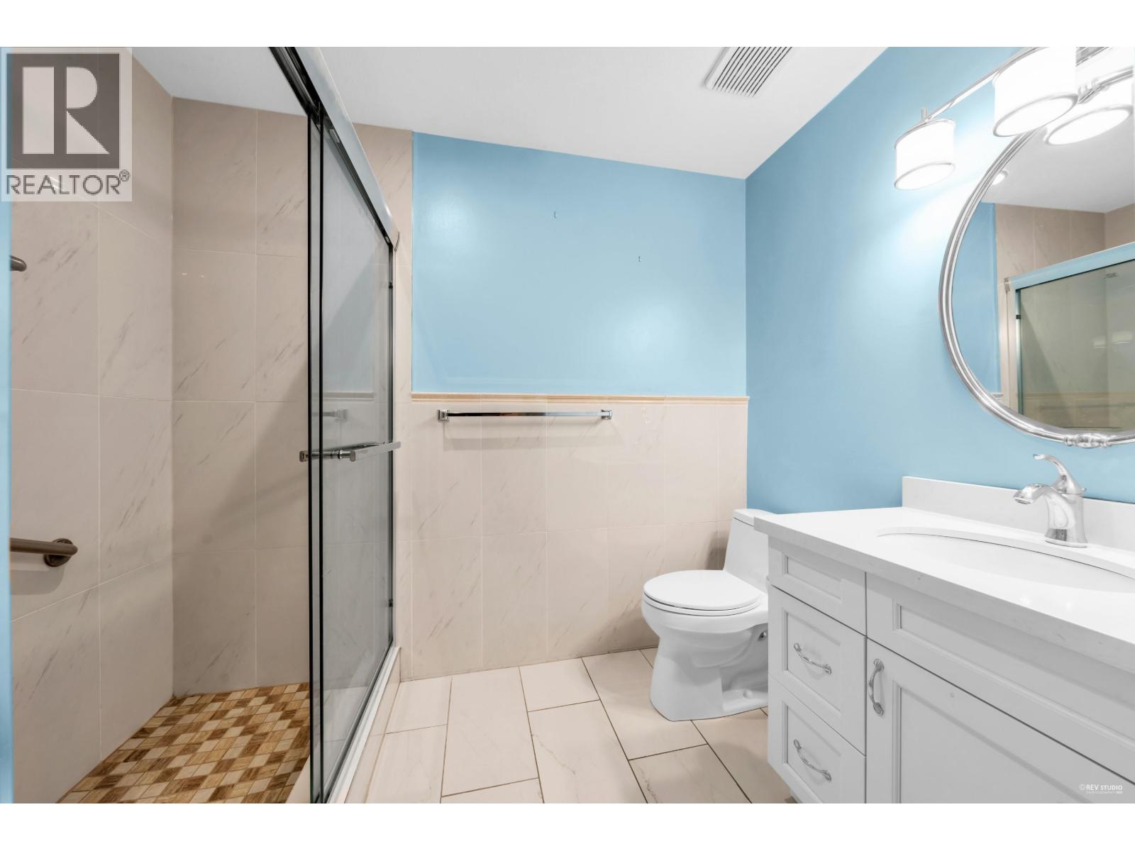 7866 14th Avenue, Burnaby, British Columbia  V3N 2B2 - Photo 9 - R3054070