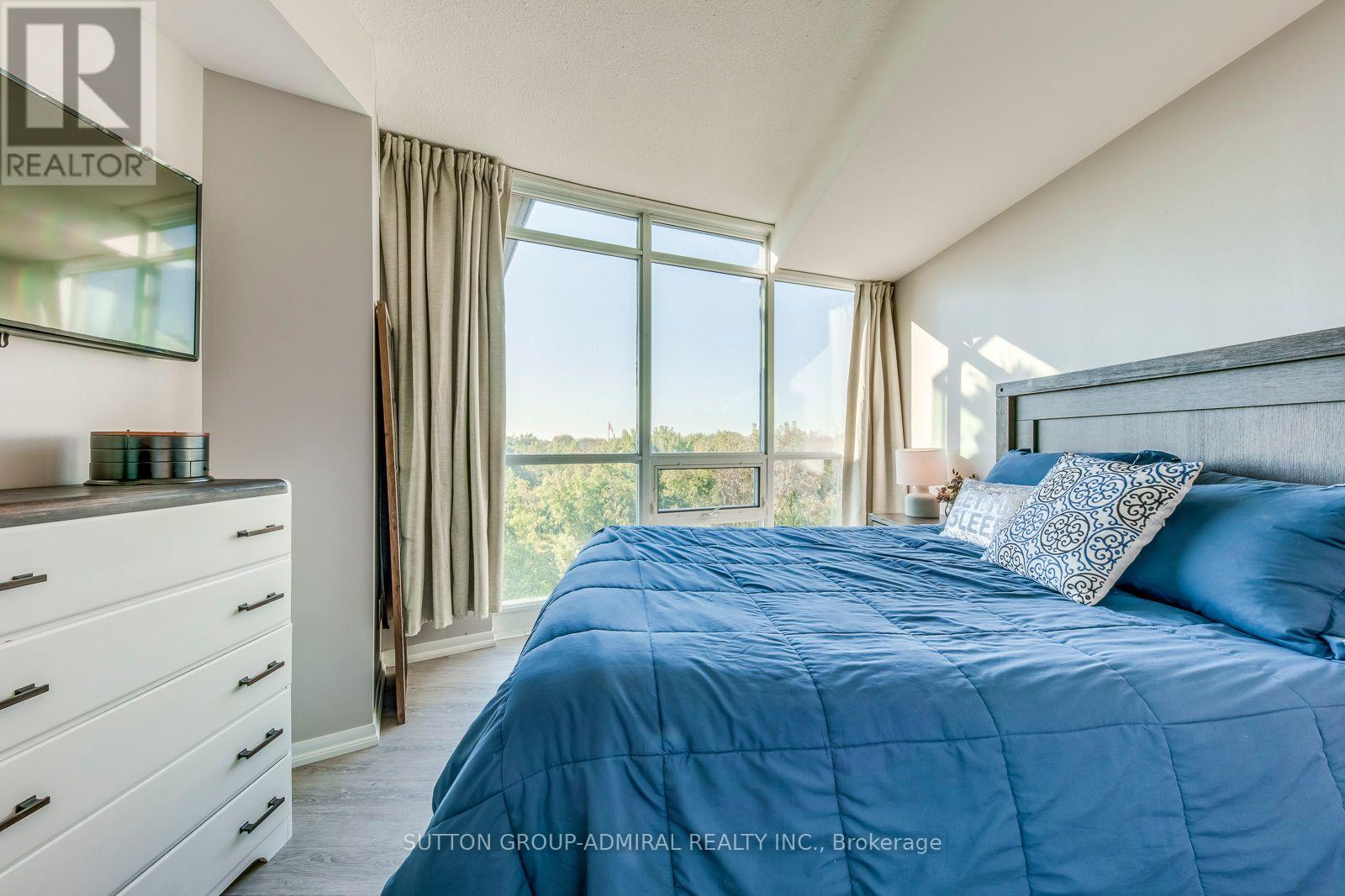 709 - 219 Fort York Boulevard, Toronto, Ontario  M5V 1B1 - Photo 10 - C12438803