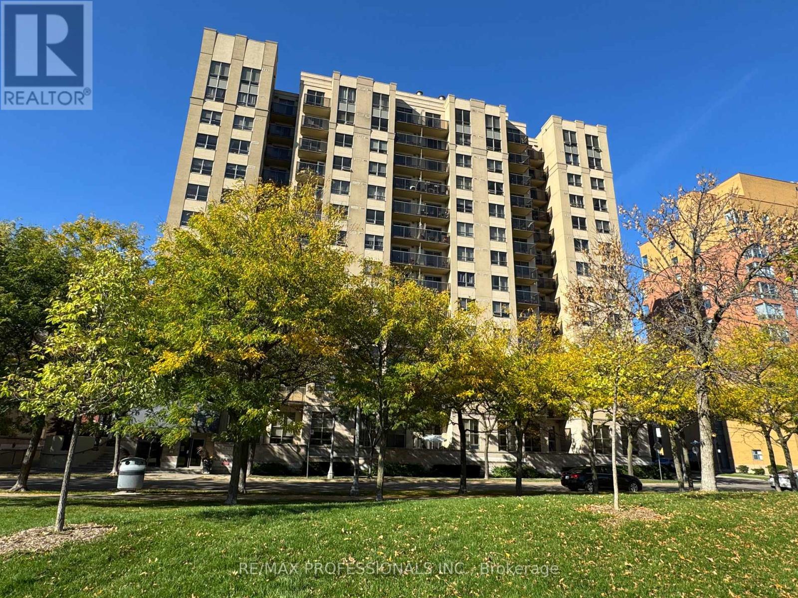 314 - 4 ELSINORE PATH, Toronto, Ontario