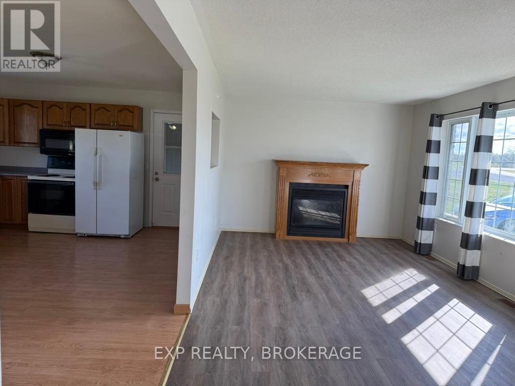 791 Beechwood Road, Greater Napanee (Greater Napanee), Ontario  K7R 3L1 - Photo 19 - X12335817