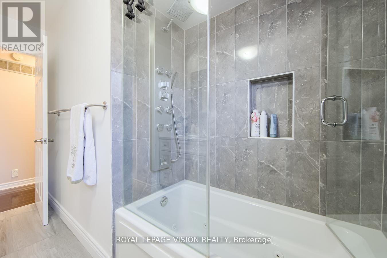 28 Valley Centre Drive S, Toronto, Ontario  M1X 1K7 - Photo 37 - E12438801