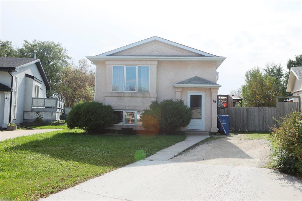 39 Dufort Place, Winnipeg, Manitoba  R3V 1V3 - Photo 1 - 202525626