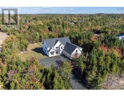372 Canoe Crescent