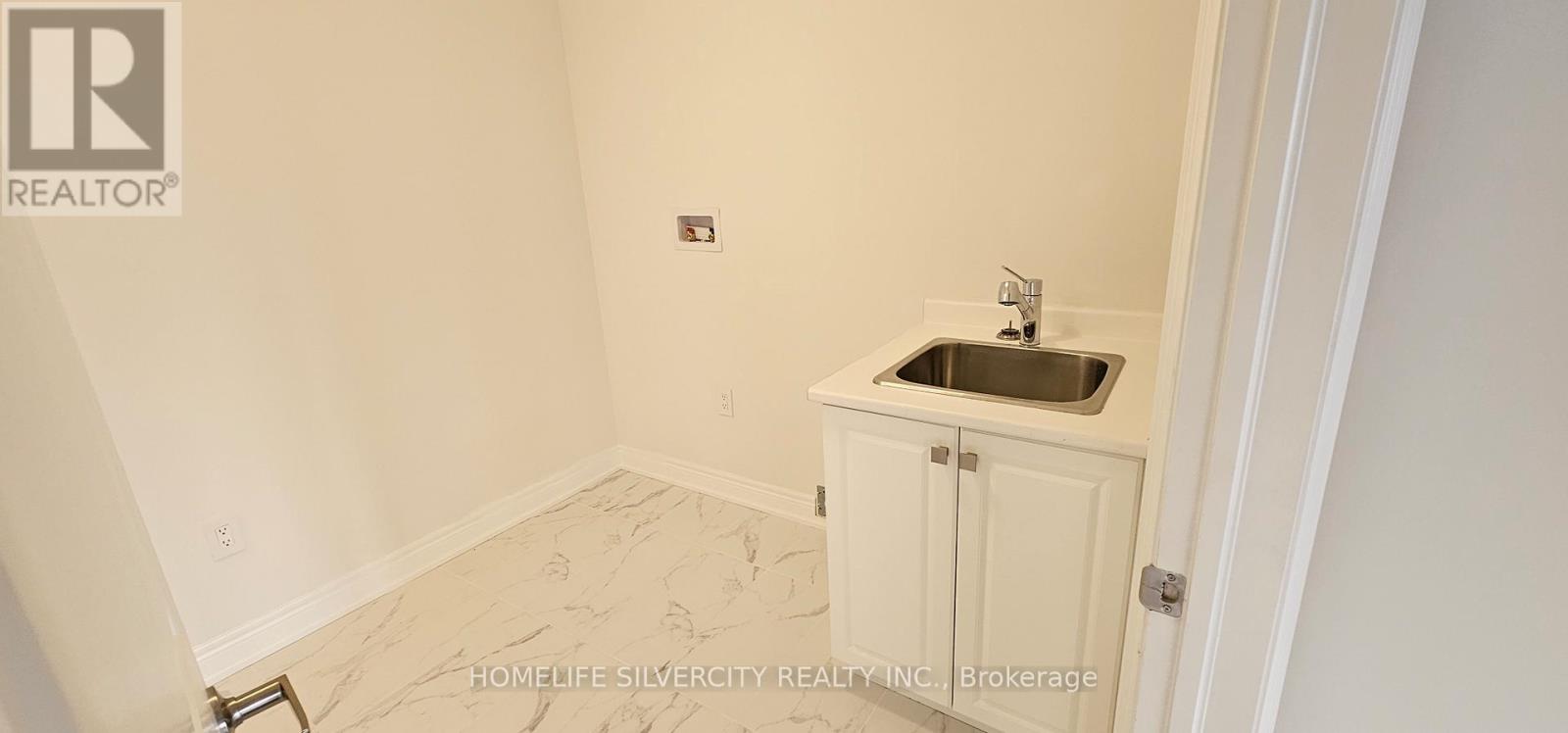 383 Inspire Boulevard, Brampton, Ontario  L6R 4E4 - Photo 9 - W12438788