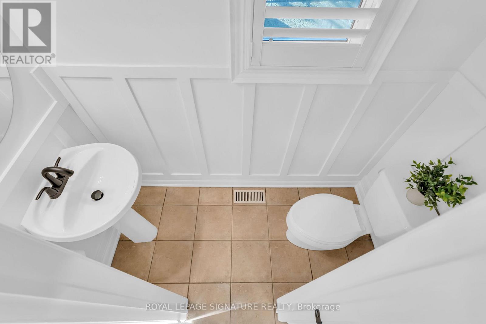 75 Thirty Second Street, Toronto, Ontario  M8W 3G5 - Photo 14 - W12438745