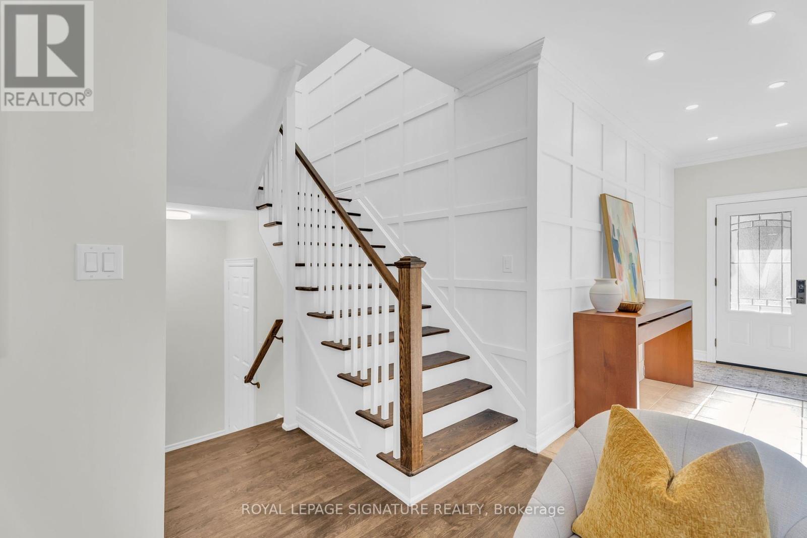 75 Thirty Second Street, Toronto, Ontario  M8W 3G5 - Photo 15 - W12438745
