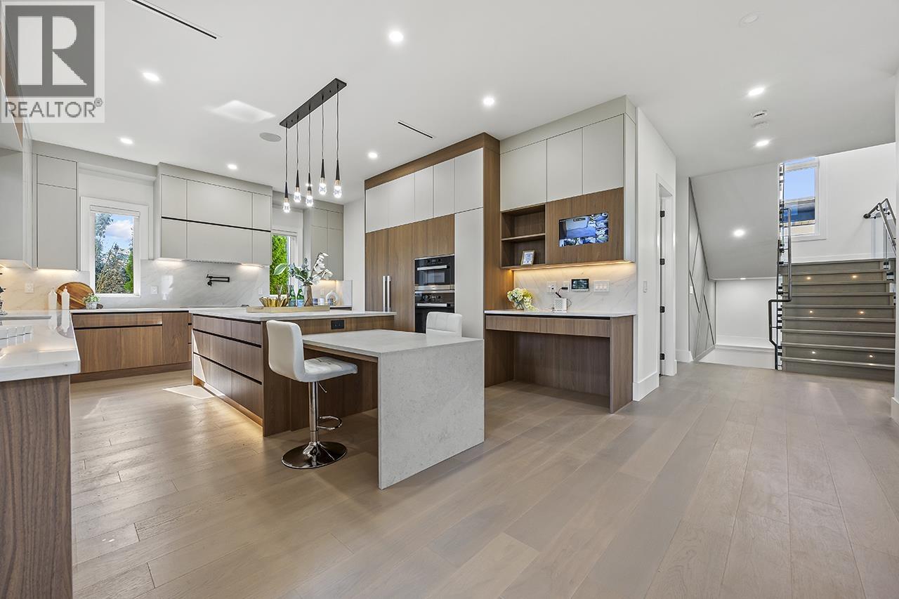 687 Folsom Street, Coquitlam, British Columbia  V3J 5A4 - Photo 9 - R3054192