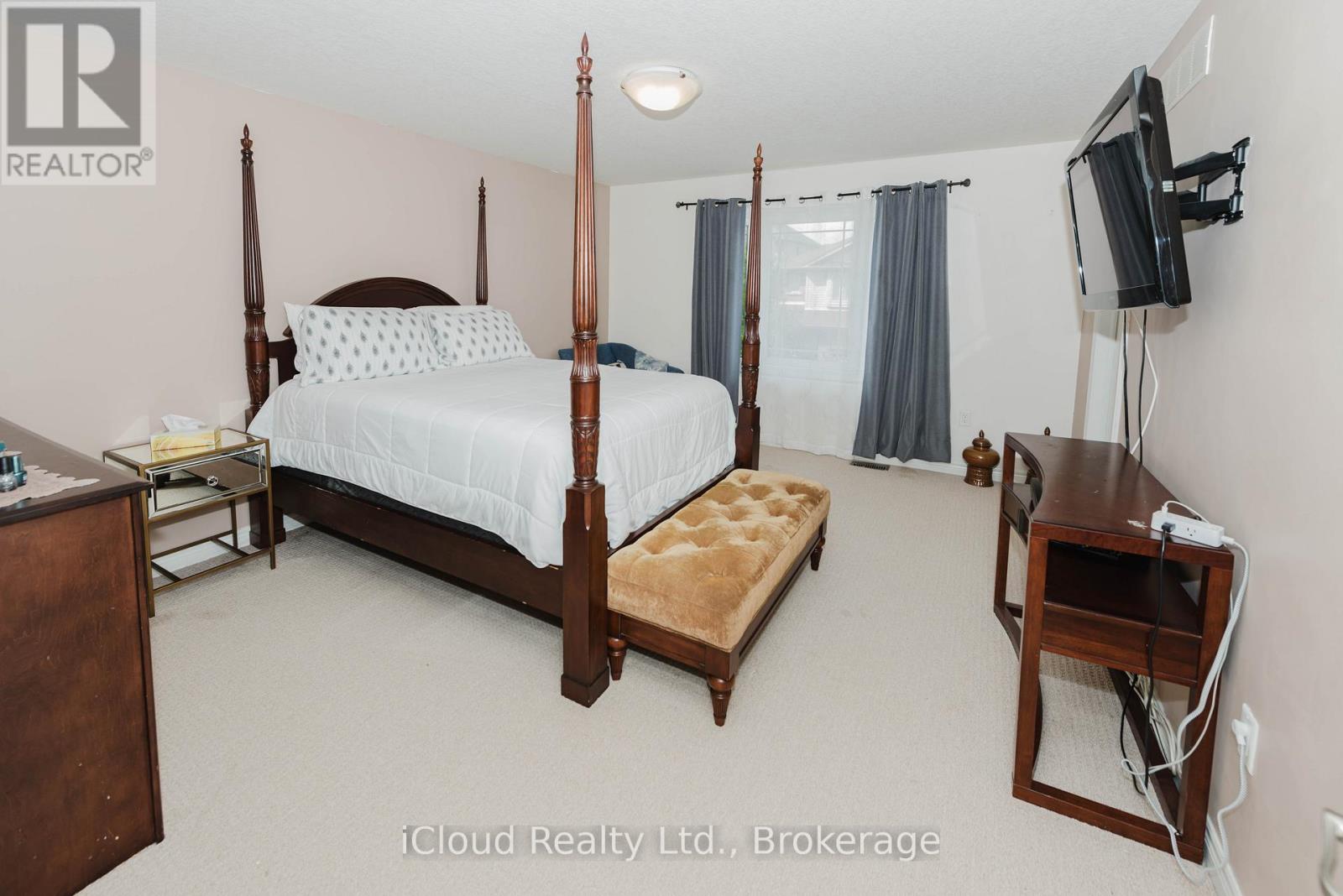 32 Rolling Lane, Hamilton (Gershome), Ontario  L8K 0A1 - Photo 15 - X12438786