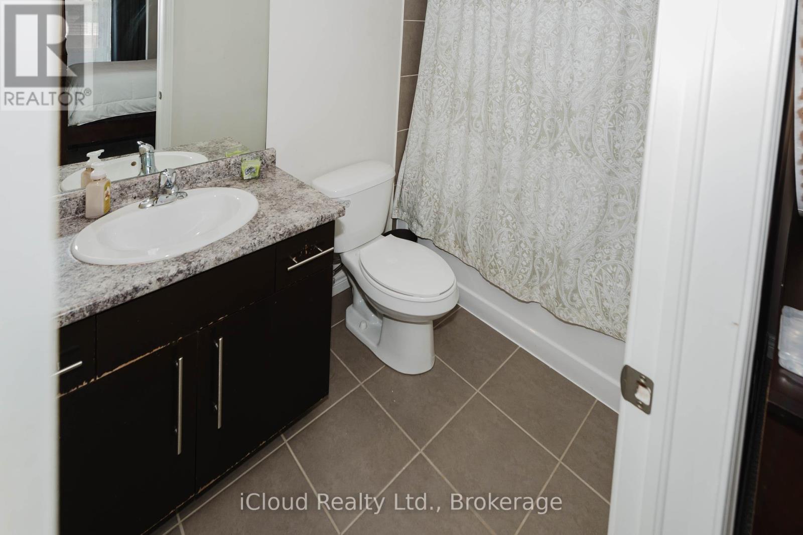 32 Rolling Lane, Hamilton (Gershome), Ontario  L8K 0A1 - Photo 20 - X12438786