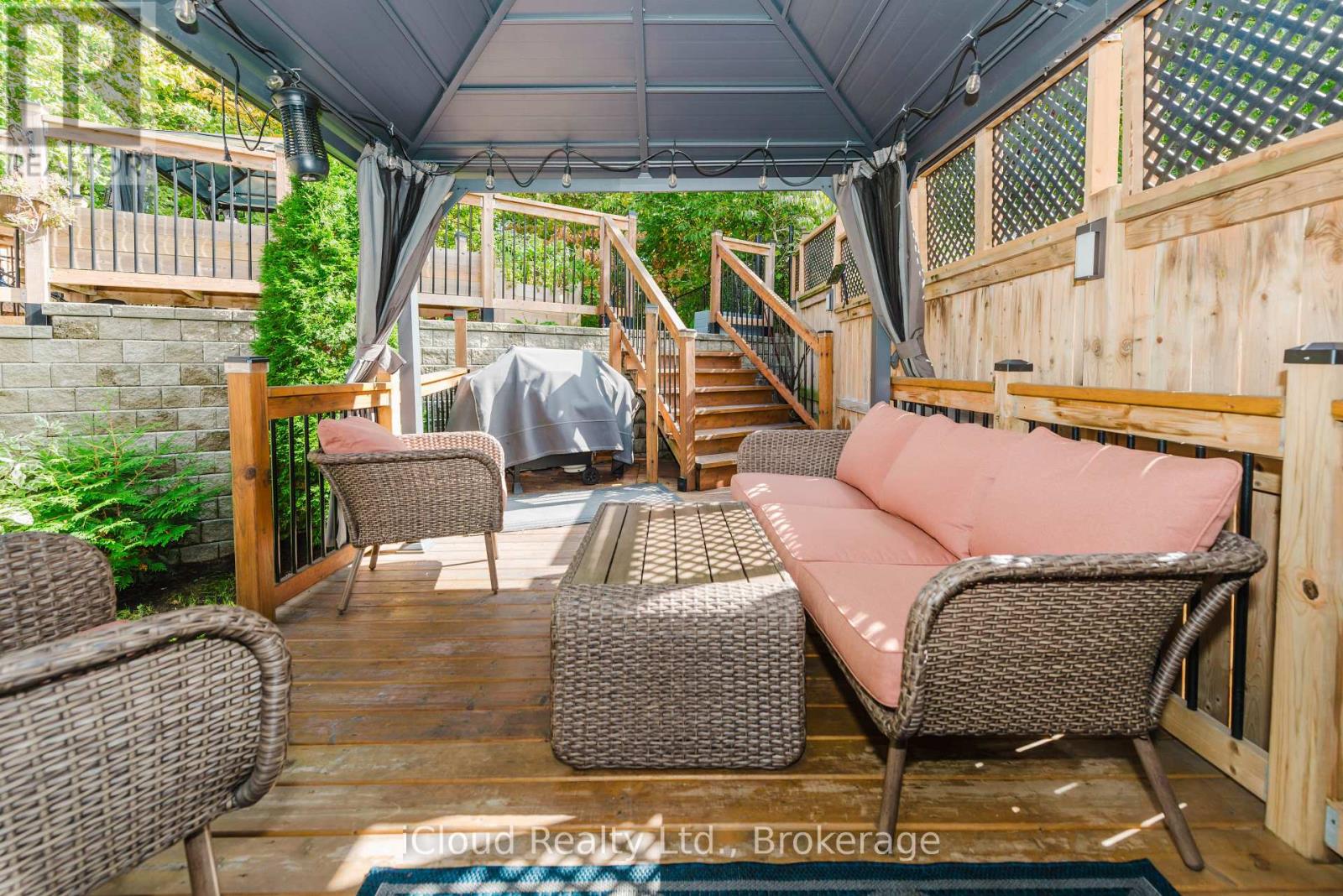32 Rolling Lane, Hamilton (Gershome), Ontario  L8K 0A1 - Photo 30 - X12438786