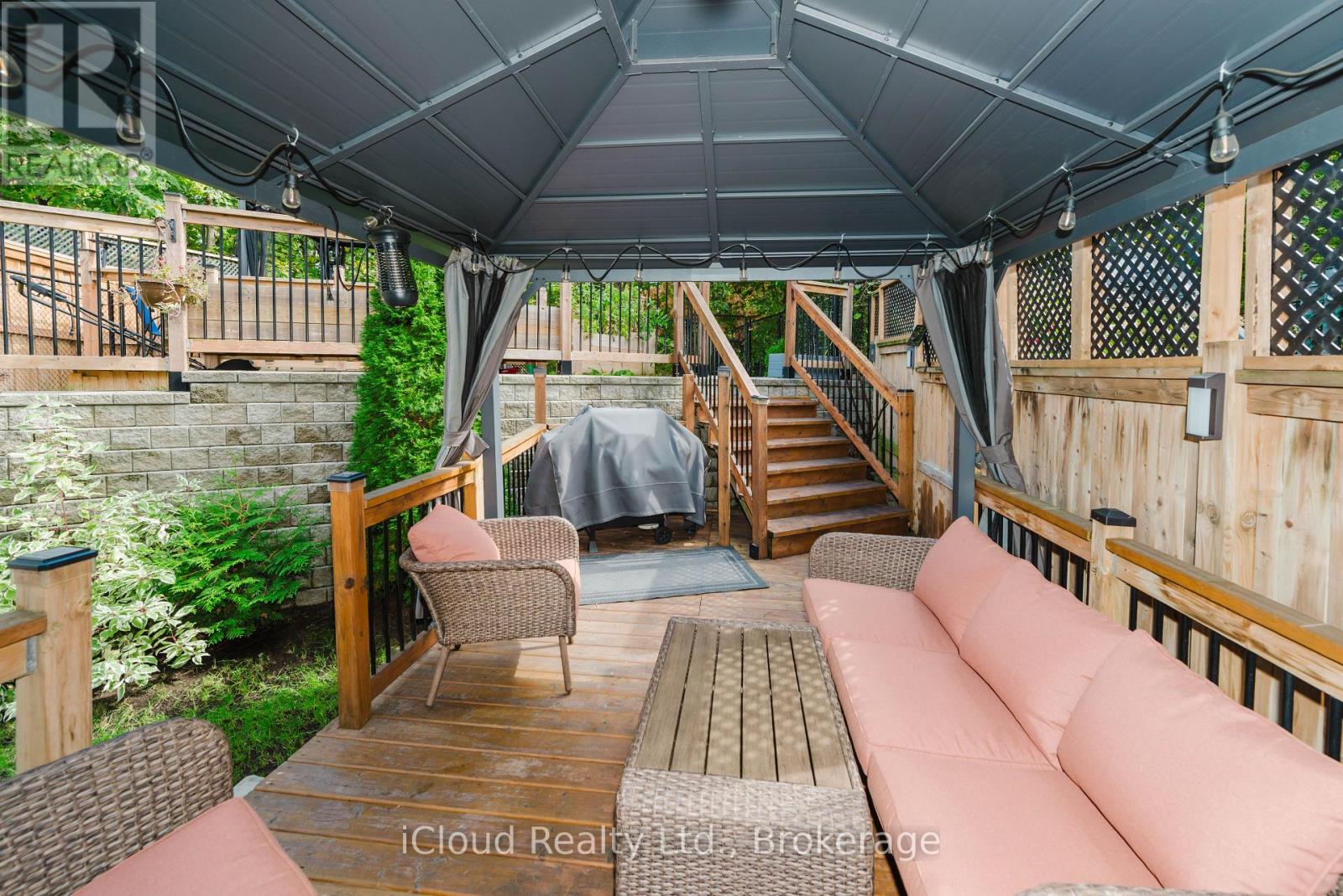 32 Rolling Lane, Hamilton (Gershome), Ontario  L8K 0A1 - Photo 31 - X12438786