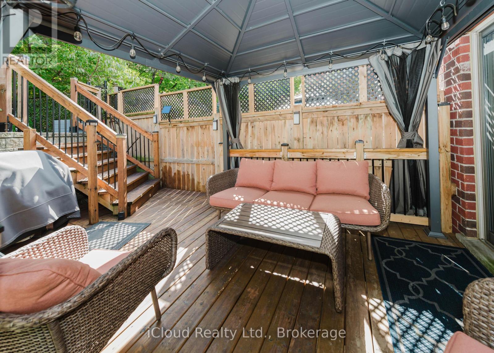 32 Rolling Lane, Hamilton (Gershome), Ontario  L8K 0A1 - Photo 33 - X12438786