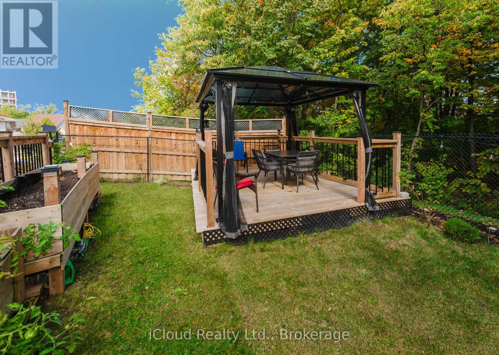 32 Rolling Lane, Hamilton (Gershome), Ontario  L8K 0A1 - Photo 38 - X12438786