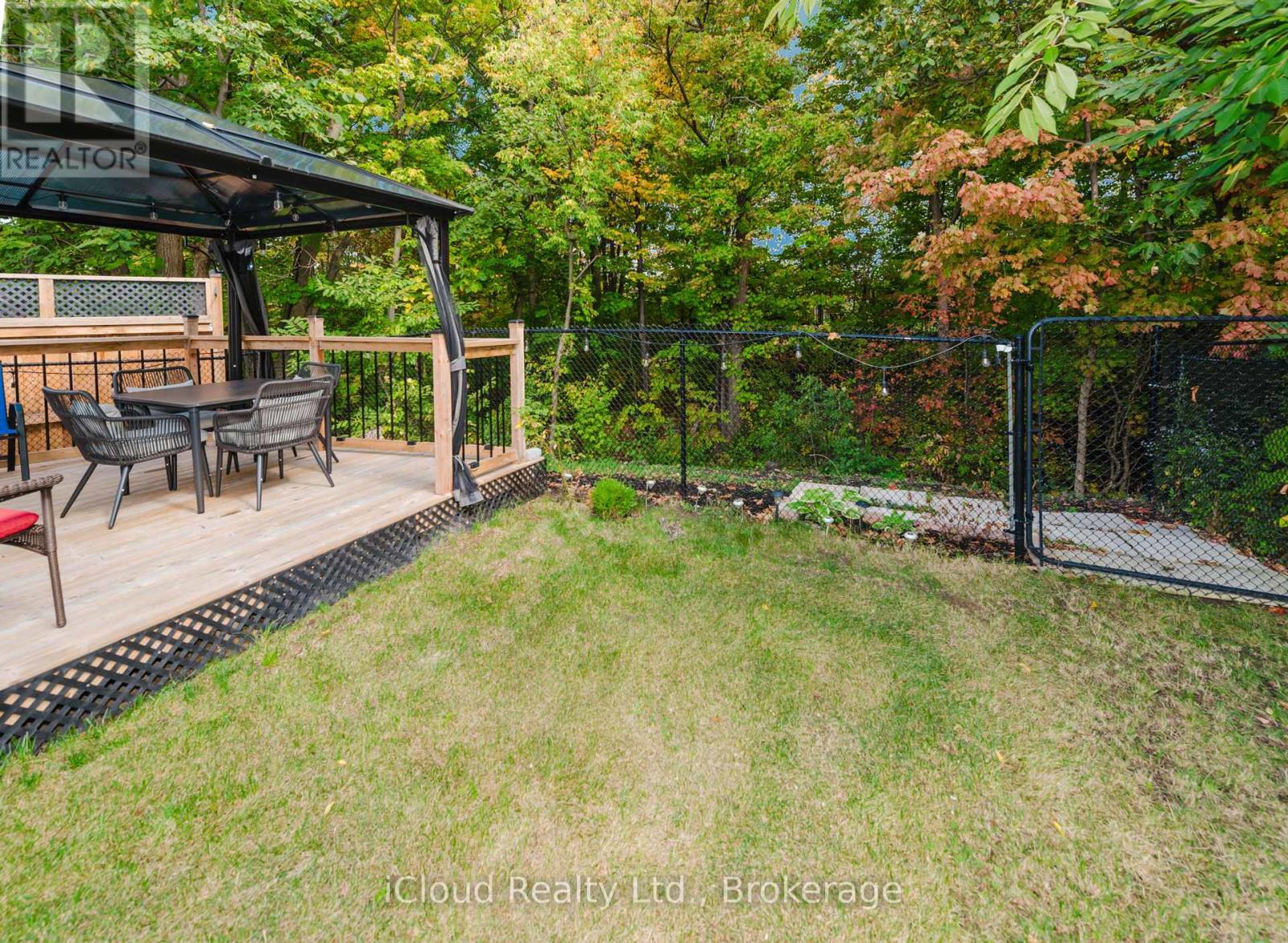 32 Rolling Lane, Hamilton (Gershome), Ontario  L8K 0A1 - Photo 39 - X12438786