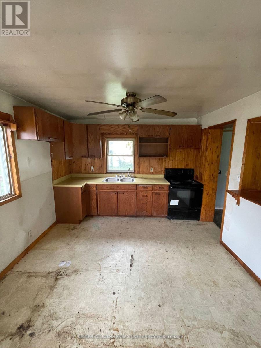 251 Queen Street, Tyendinaga (Tyendinaga Township), Ontario  K0K 3A0 - Photo 3 - X12438834