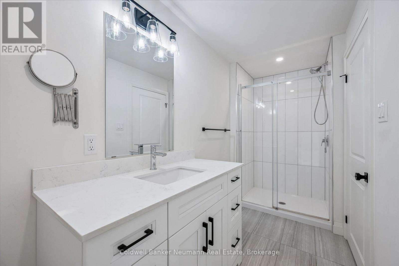 126 Farley Drive, Guelph, Ontario  N1L 1M3 - Photo 28 - X12438805