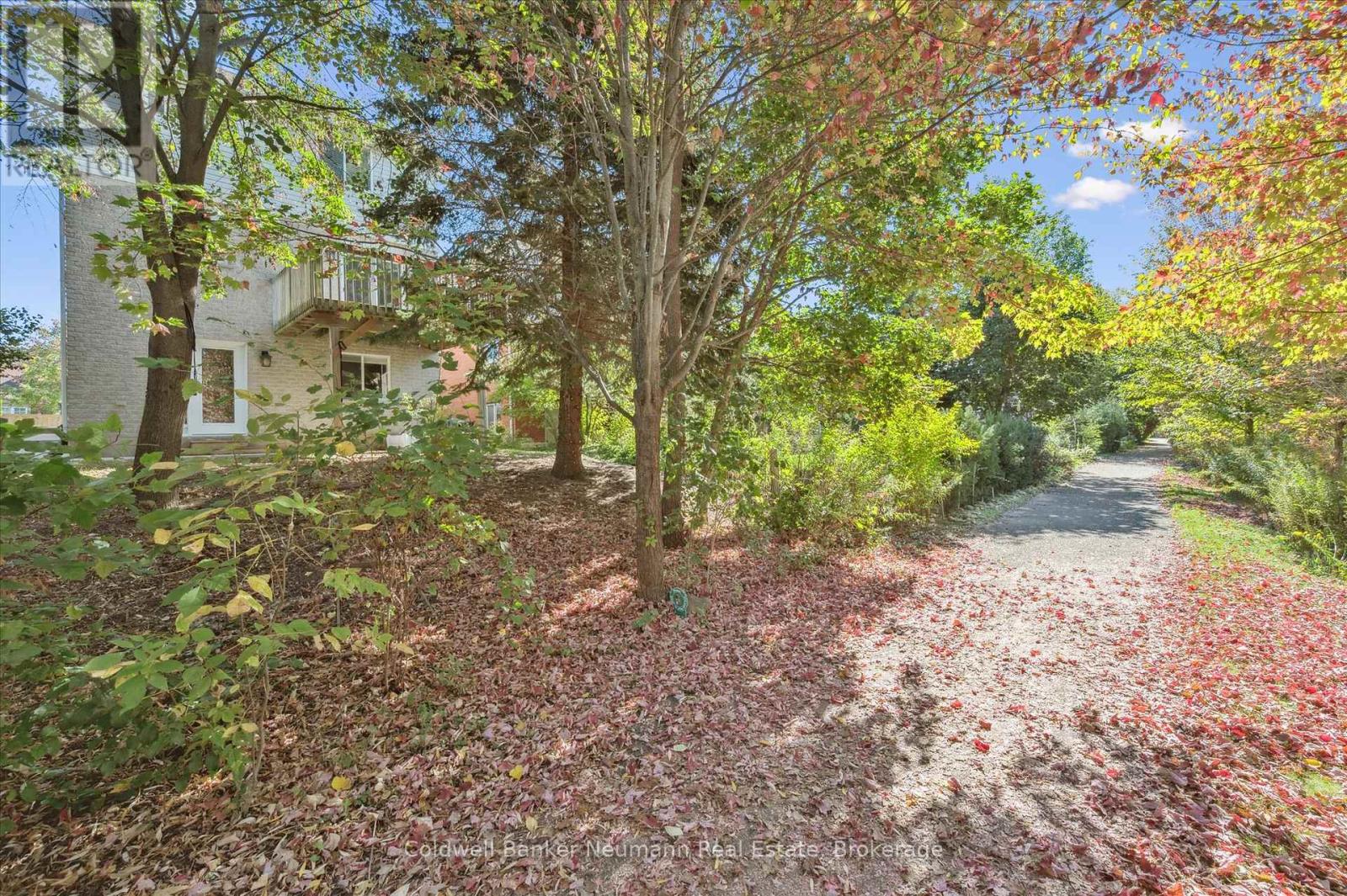 126 Farley Drive, Guelph, Ontario  N1L 1M3 - Photo 31 - X12438805