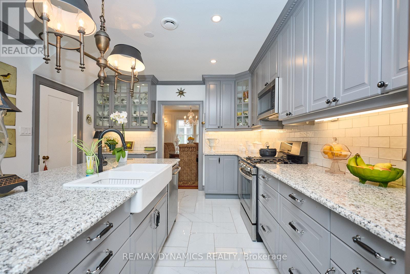 10 Thairs Avenue, St. Catharines, Ontario  L2R 6P1 - Photo 8 - X12312422
