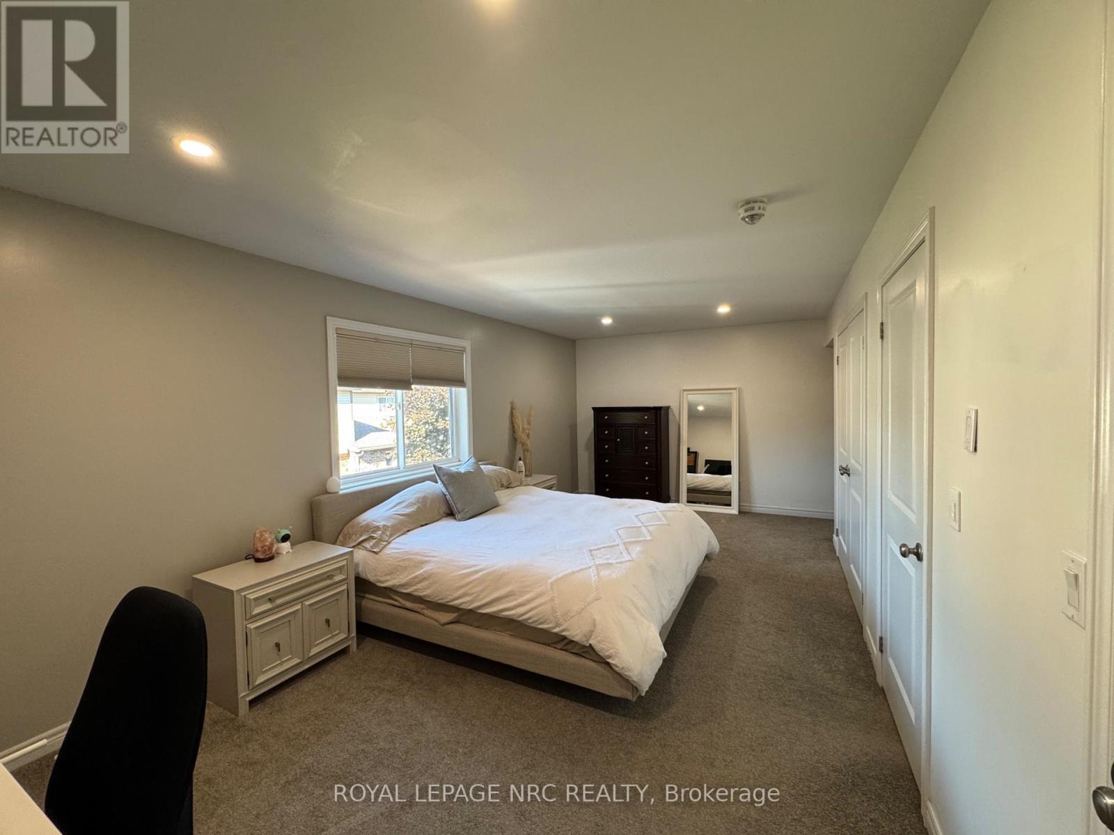 11 Violet Street, St. Catharines, Ontario  L2S 2X1 - Photo 13 - X12437573