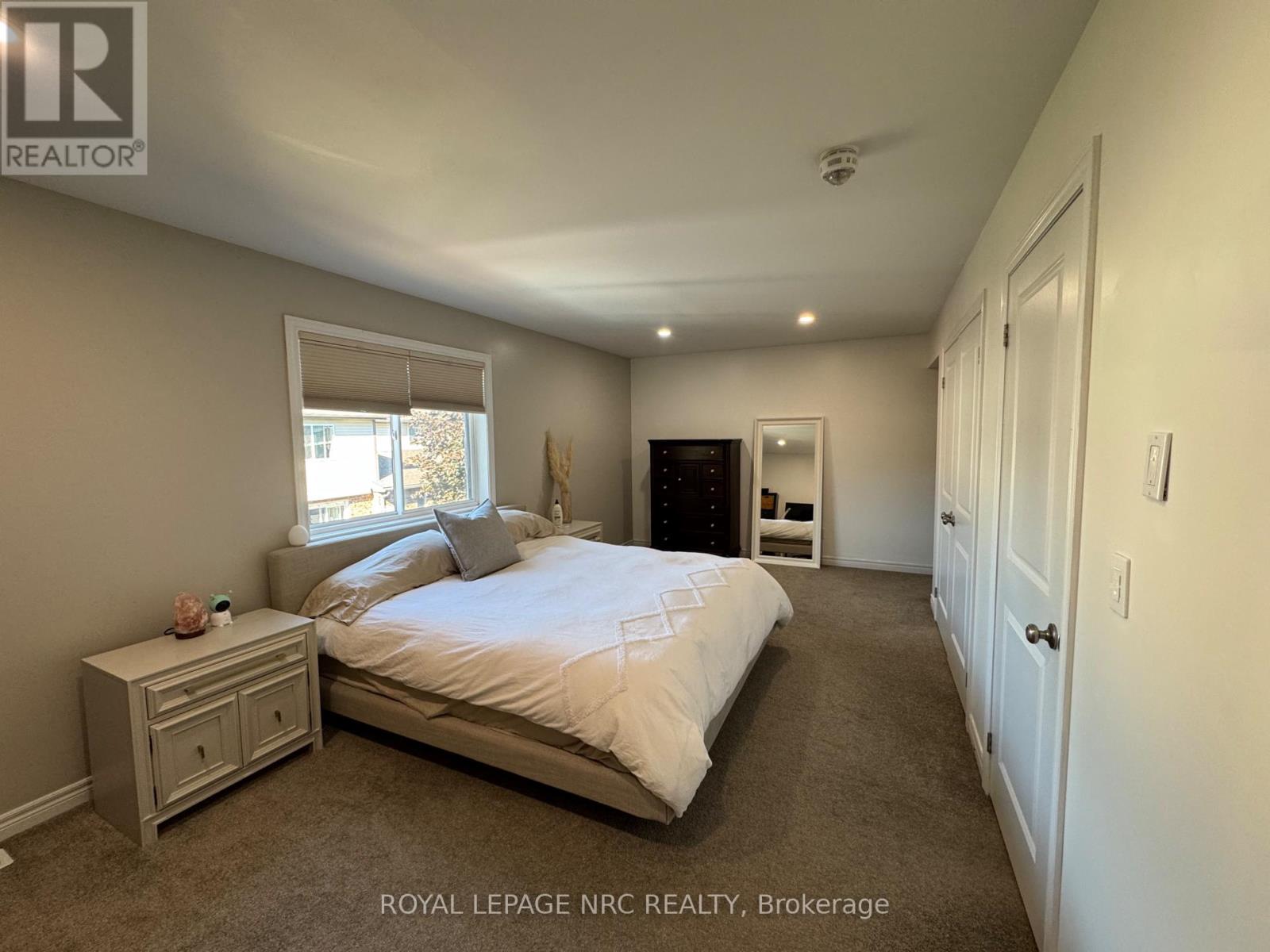 11 Violet Street, St. Catharines, Ontario  L2S 2X1 - Photo 14 - X12437573