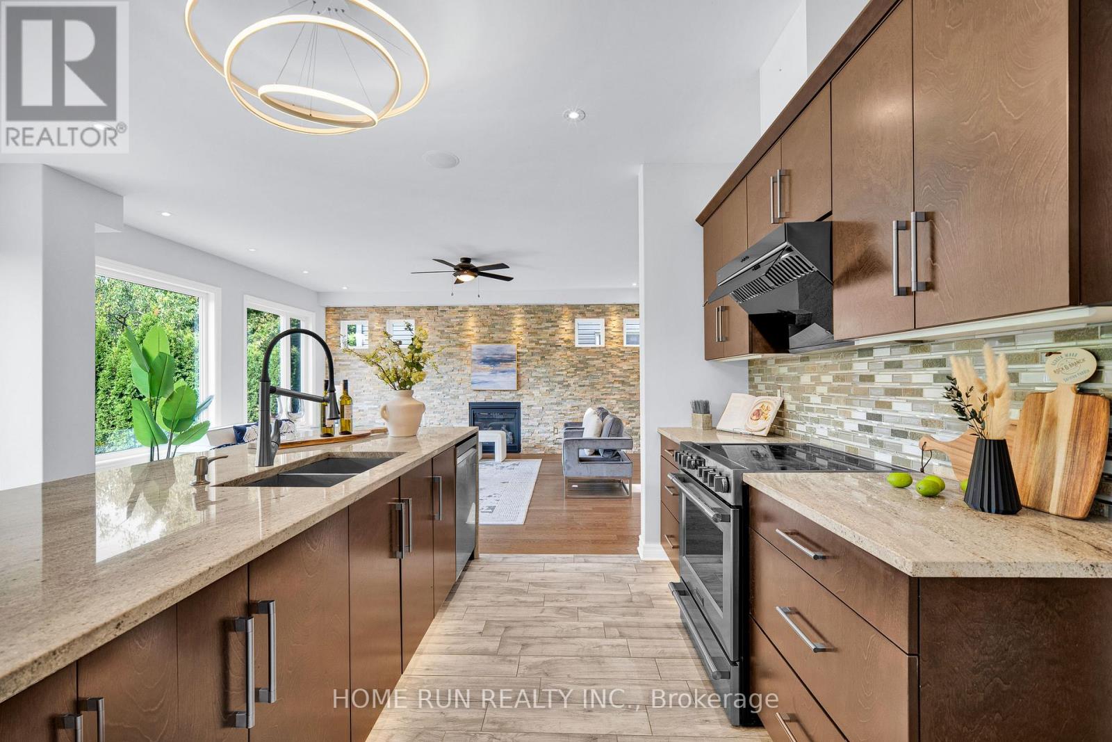 170 Escarpment Crescent, Ottawa, Ontario  K2T 0L7 - Photo 18 - X12438841