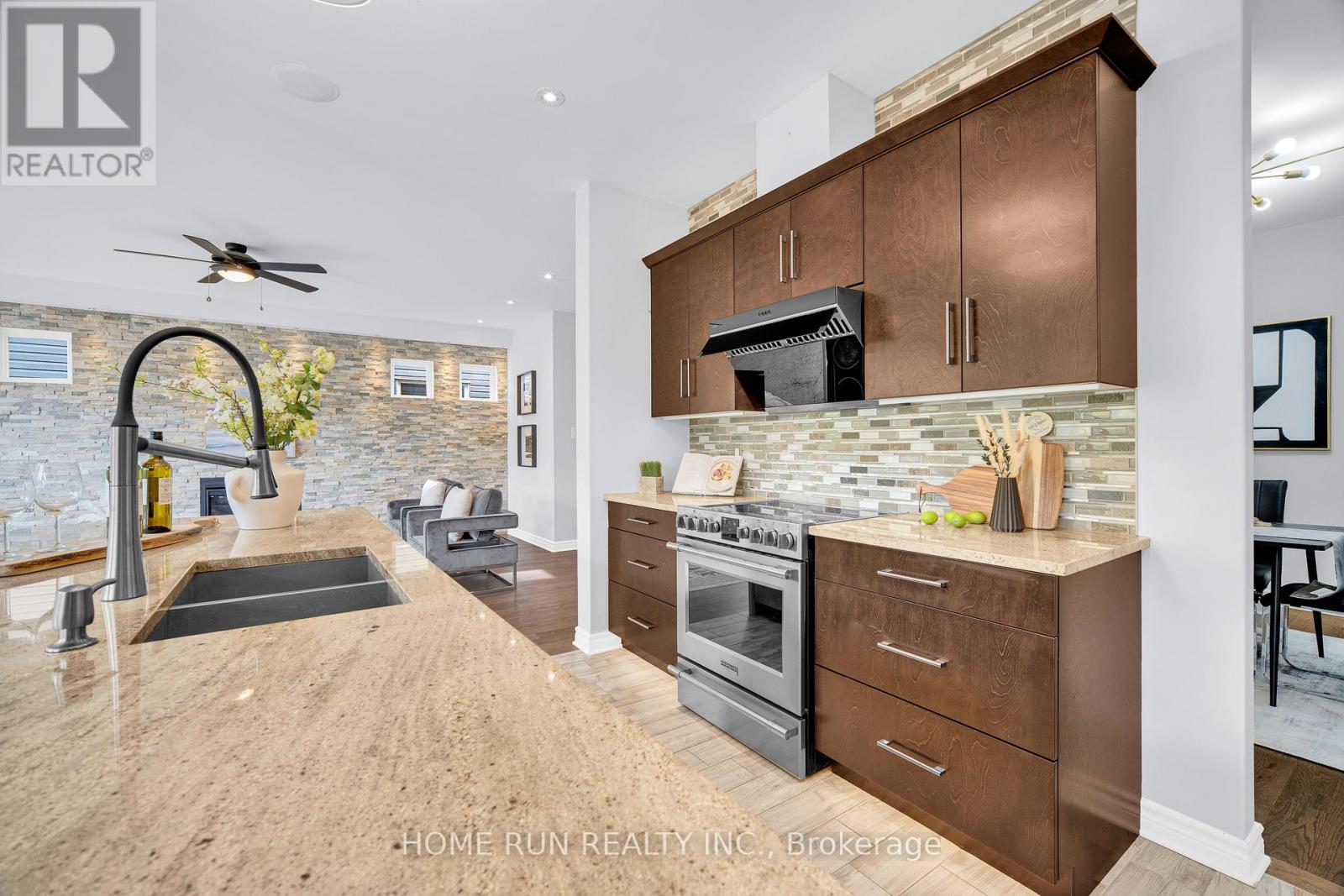 170 Escarpment Crescent, Ottawa, Ontario  K2T 0L7 - Photo 20 - X12438841