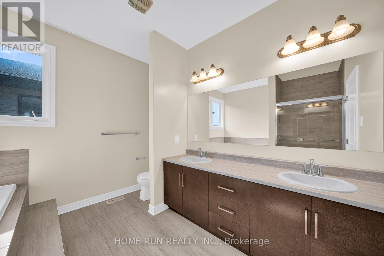 170 Escarpment Crescent, Ottawa, Ontario  K2T 0L7 - Photo 35 - X12438841