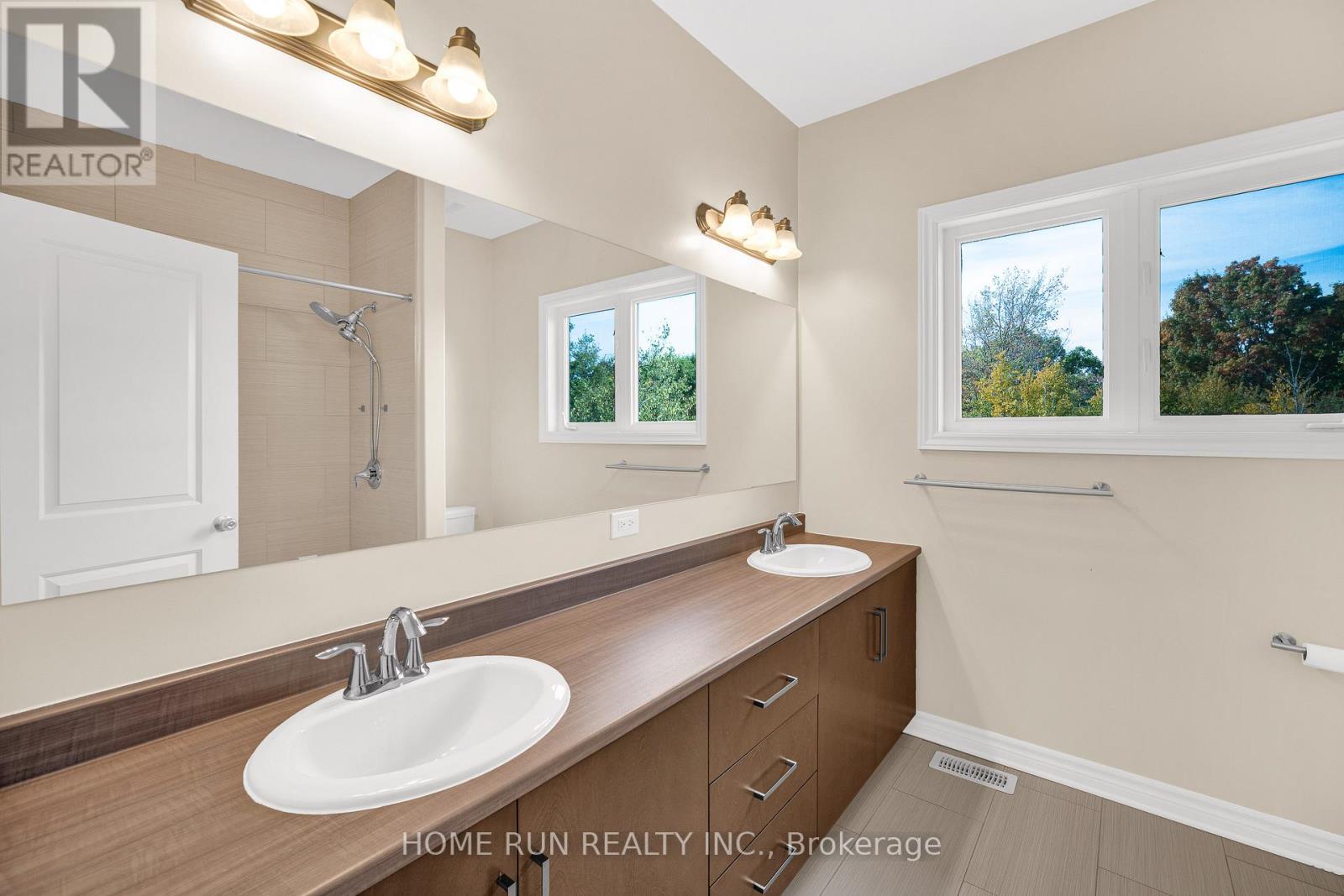 170 Escarpment Crescent, Ottawa, Ontario  K2T 0L7 - Photo 43 - X12438841