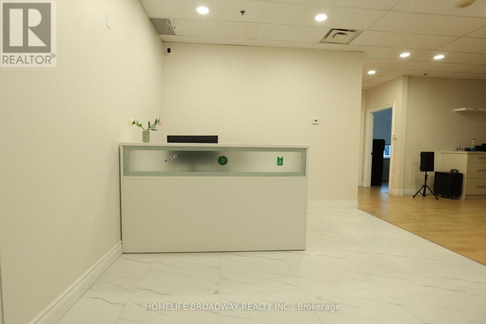 312 - 3621 Highway 7 E, Markham, Ontario  L3R 0G6 - Photo 2 - N12436624